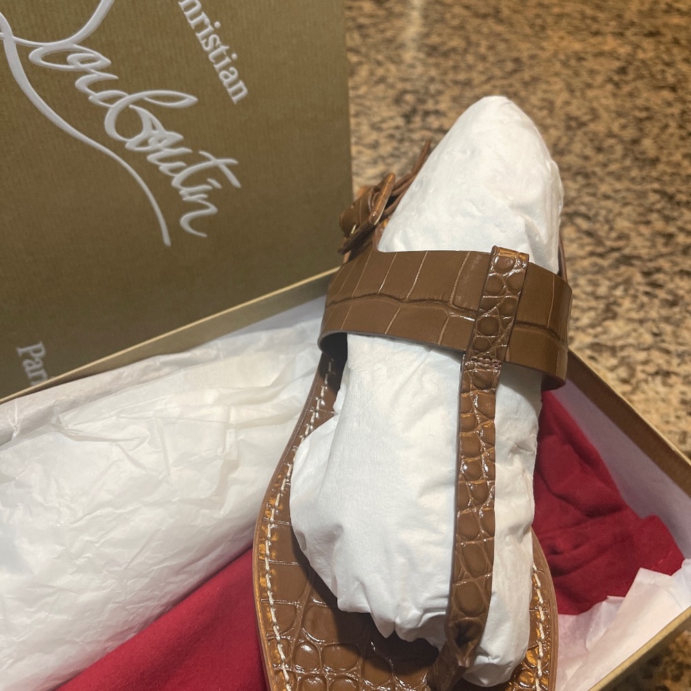 CHRISTIAN LOUBOUTIN